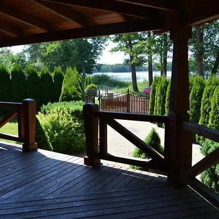 Apartment Domki Nad Jeziorem Olow Ryn (Warmian-Masurian)